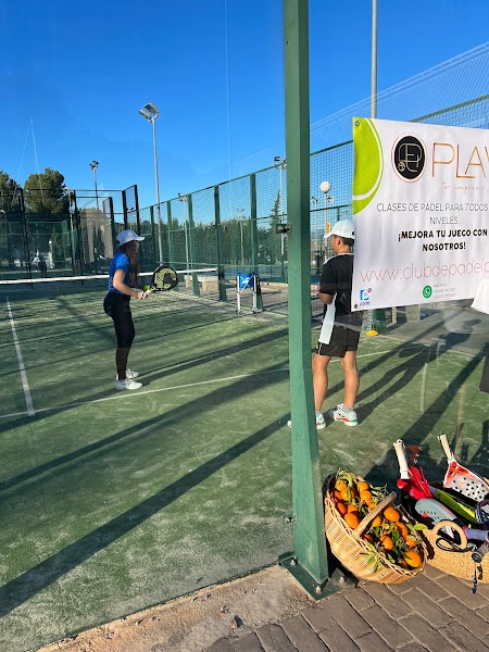 Club de pádel Play to improve Torrent