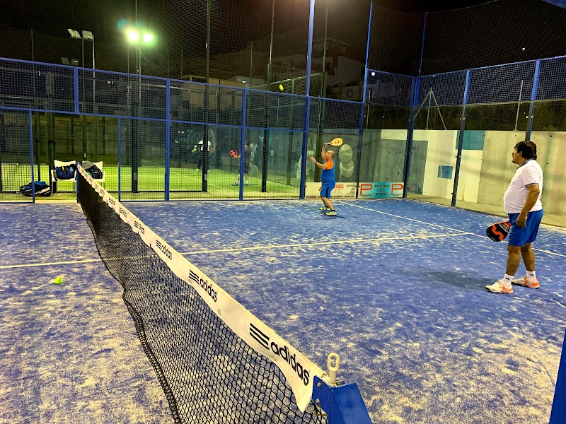 Club de Pádel Sierra Gorda Coin - Parque Infantil En Coin - Foto 2
