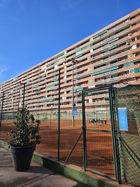 Club de Tenis y Pádel Olímpia | CEM Olímpia - Foto 2