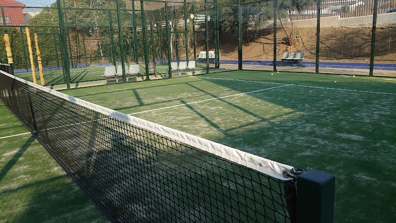 Complejo Deportivo Los Llanos Tenis y Pádel Ferrara en el Morche - Foto 1
