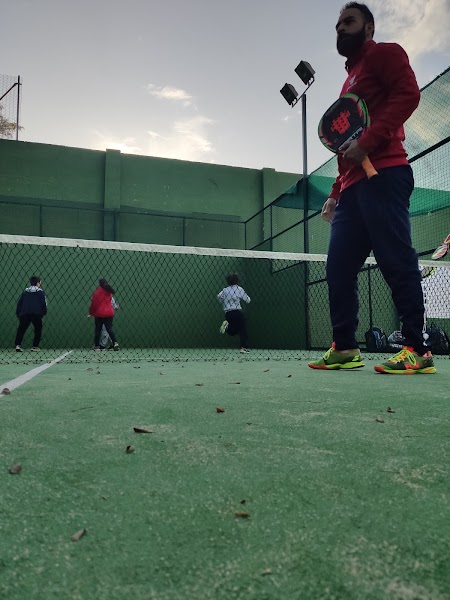 Escuela de padel Daniel Álvarez - Foto 3