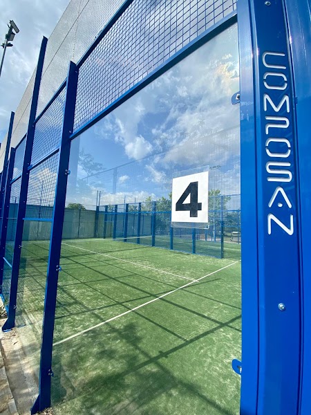 Escuela de Padel Y Tenis. PÁDEL LORD