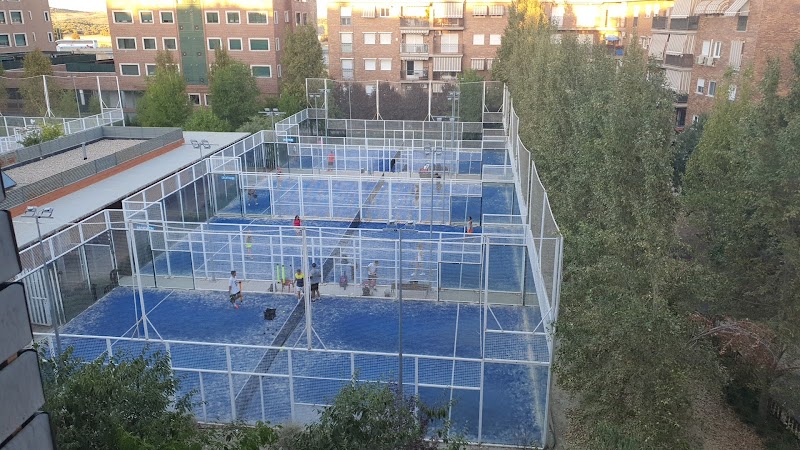 GESTION PADEL VALCENTER, S.L. - Padel Square Valdemoro - Foto 2