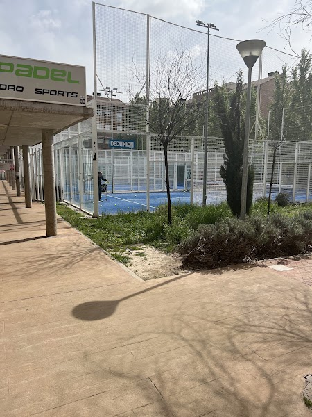 GESTION PADEL VALCENTER, S.L. - Padel Square Valdemoro - Foto 3