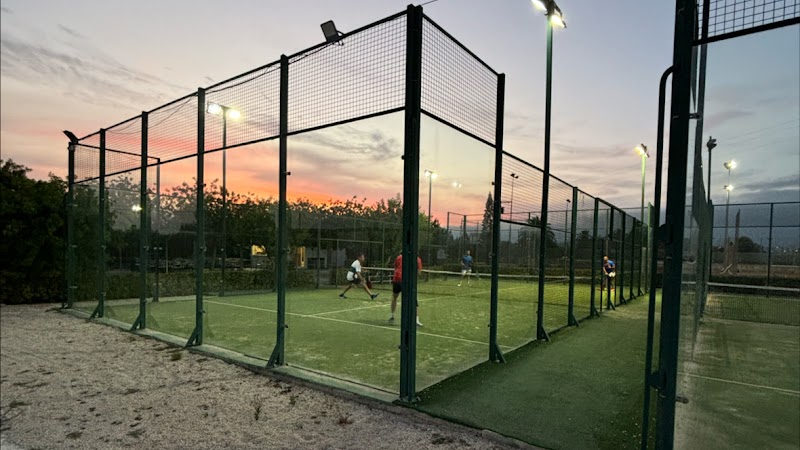 Hélike Tenis y Padel en Elche - Foto 1