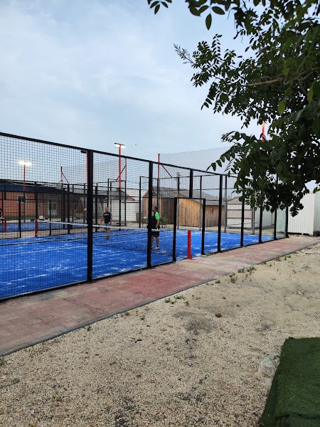 Invictus Padel Academy - Foto 4