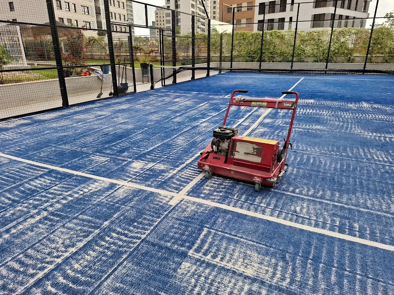 Jesevar Servicios Integrales S.L. - Mantenimiento de pistas de pádel - Foto 5