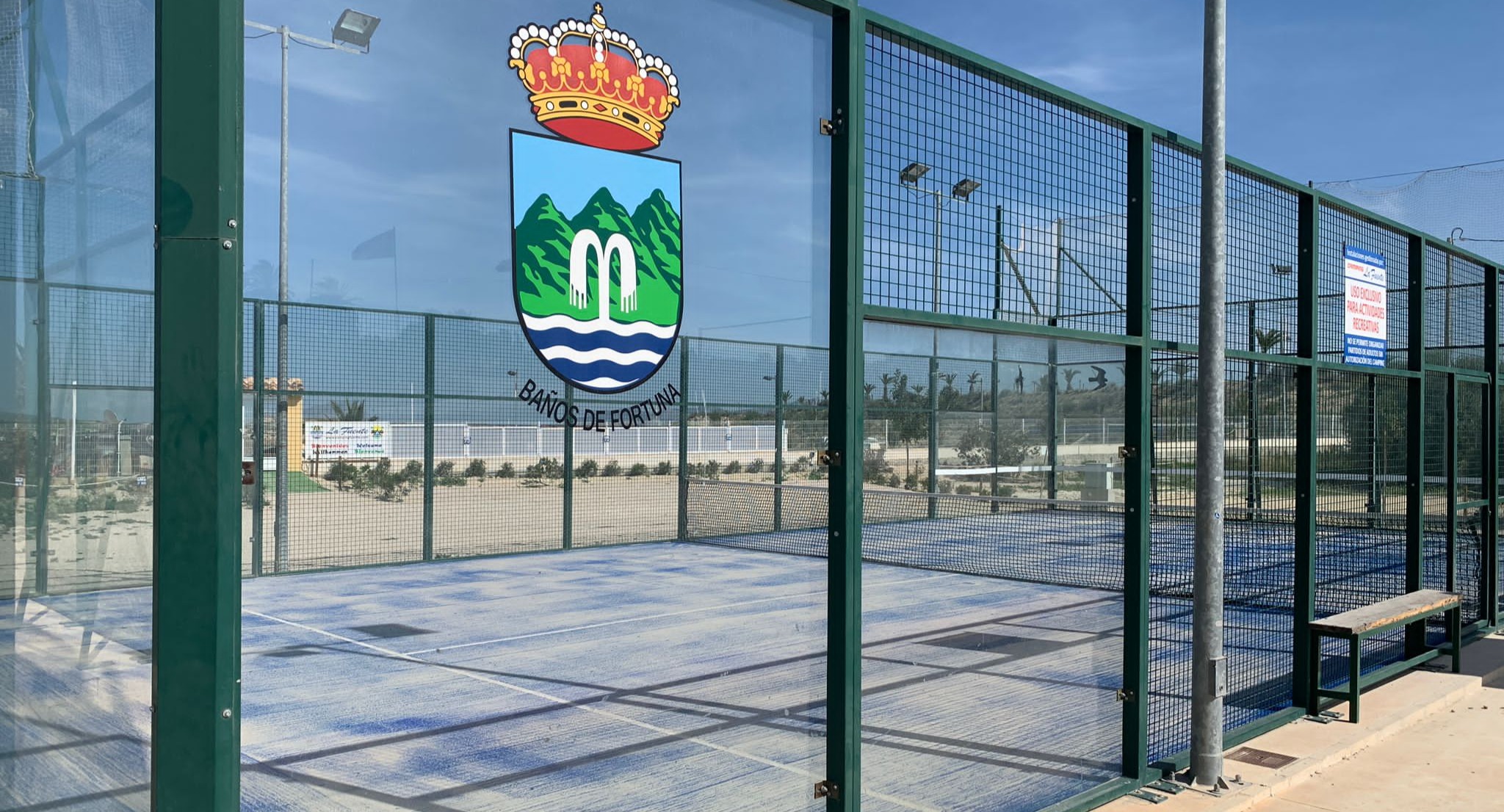 Los Baños Padel Club en Los Baños de Fortuna - Foto 1