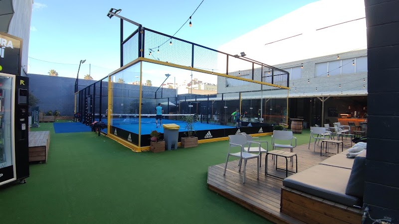 Padel Indoor Hospitalet II - Foto 2