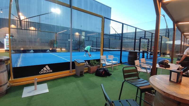Padel Indoor Hospitalet II - Foto 5