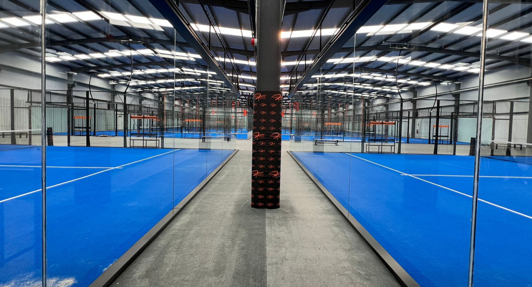 PADEL INDOOR PONFERRADA 3.0 - Foto 3
