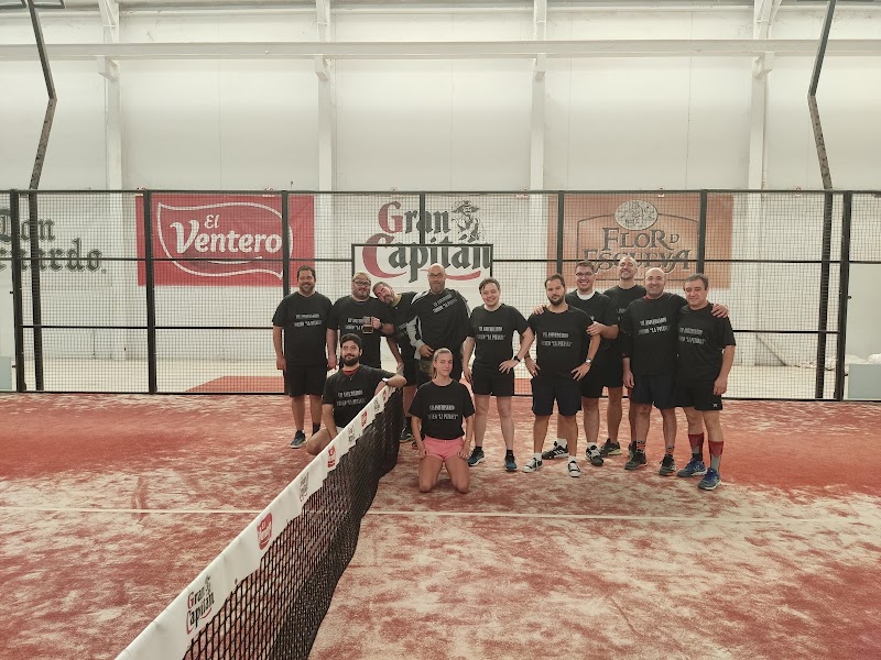 PADEL LIVE INDOOR.