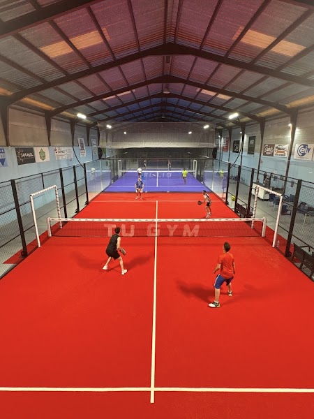 Padel Tarazona en Tarazona de la Mancha - Foto 1