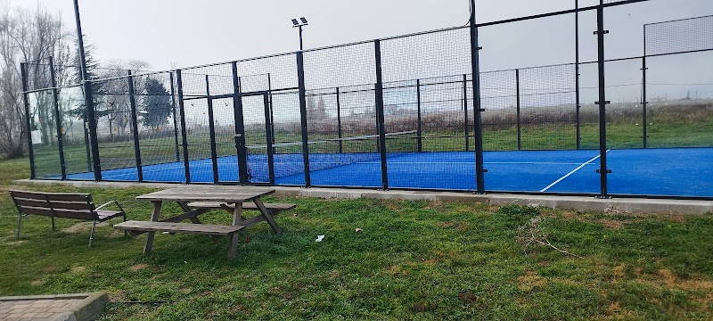 Pista de pádel de Riocabado en Riocabado - Foto 1