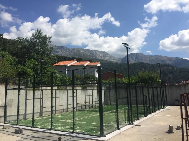 Pista de pádel de Villarejo del Valle