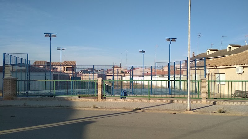 Pista de Pádel Municipal de Casas de Haro. en Casas de Haro - Foto 1