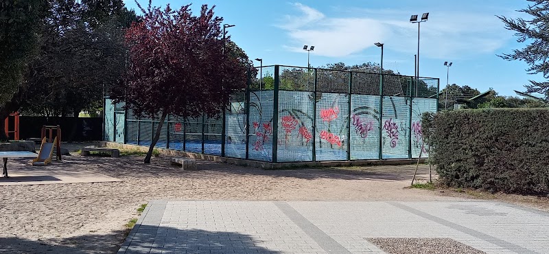 Pista de pádel y futbol/baloncesto Los Arroyos
