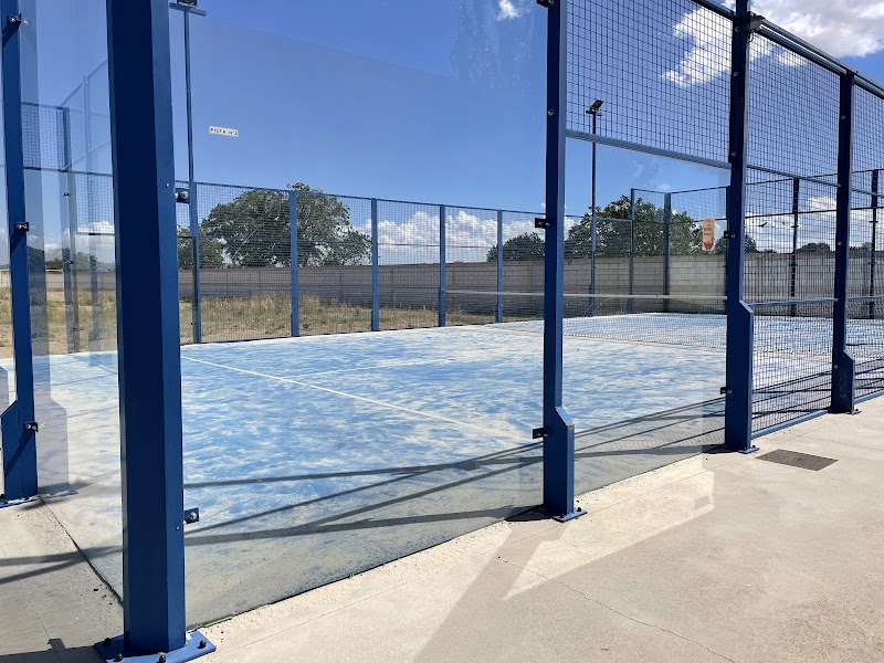 Pistas de Pádel Municipales de Cella. en Cella - Foto 1