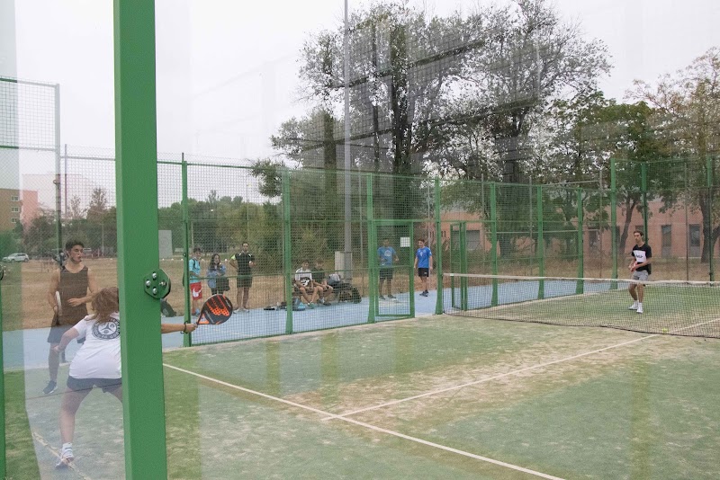 Pistas de Pádel y Pádbol de la Universidad Pablo de Olavide