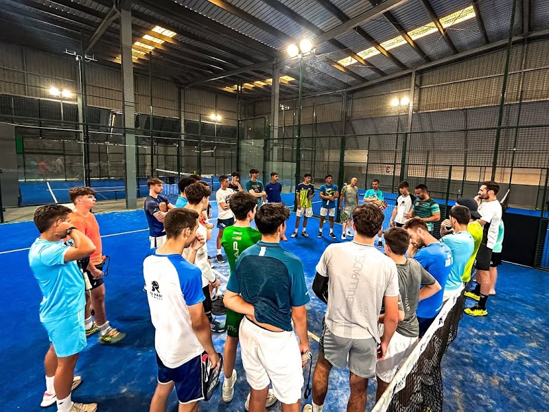 SIPadel Academia de Pádel en Club Rio Grande, Sevilla - Foto 2
