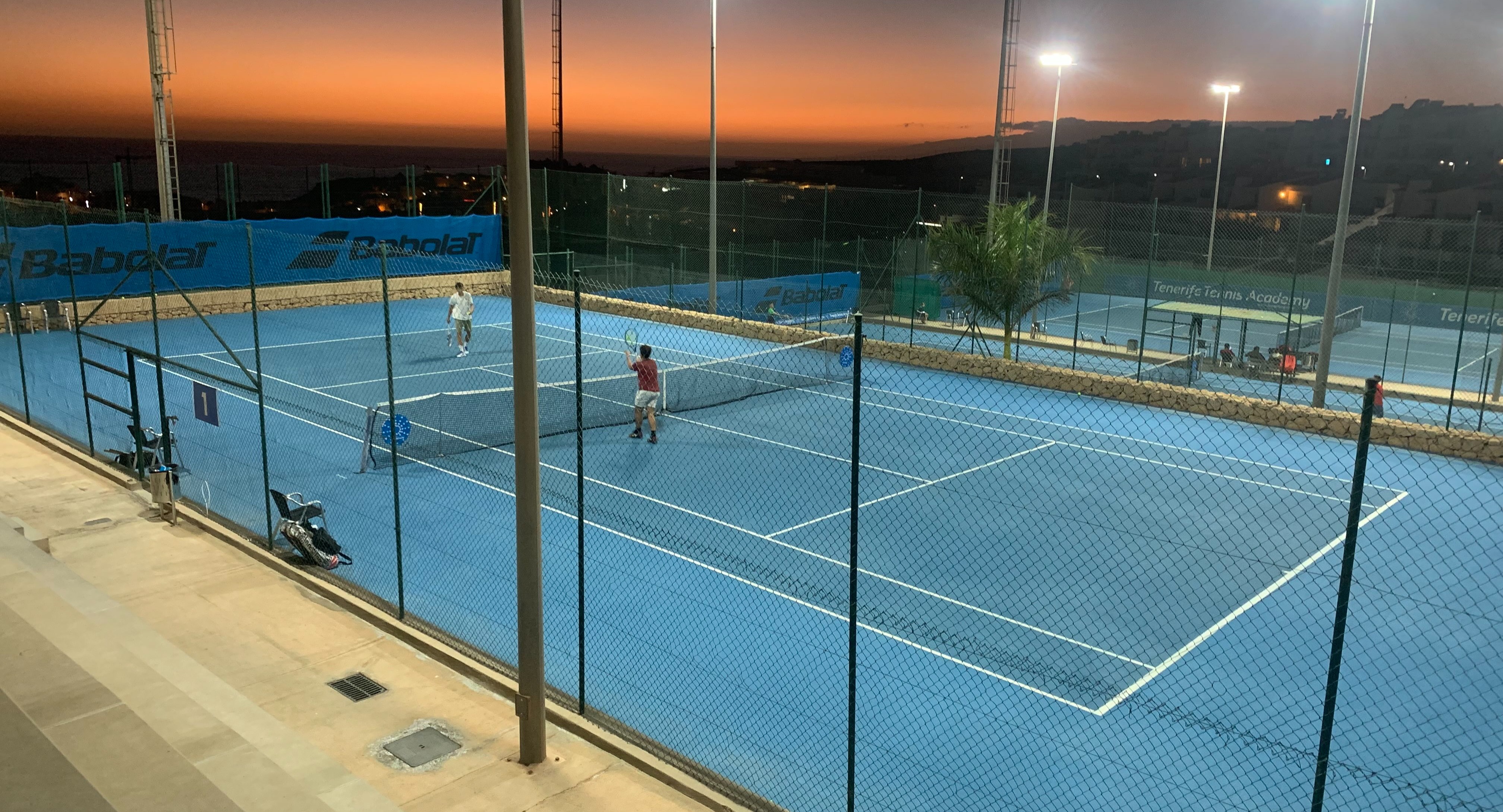 Tenerife Tennis Academy (T3) en La Caleta - Foto 1