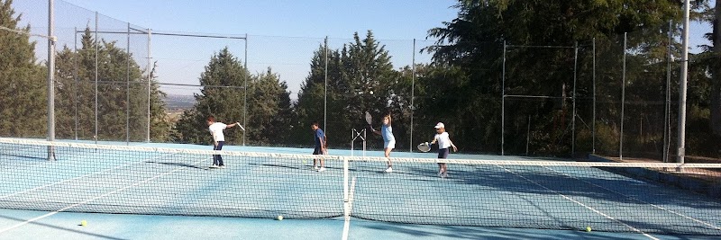 Tenis y Pádel Puentelasierra en Valdemorillo - Foto 1