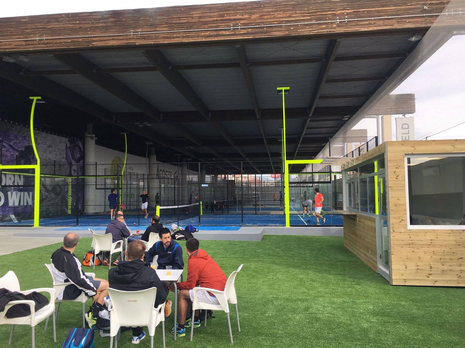 Up Pádel Badalona - Foto 3